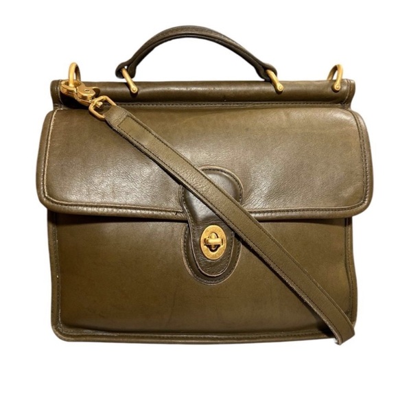 Coach Handbags - Vintage Coach Willis Bag Olive Green Leather E8C-9927 Rare And HTF